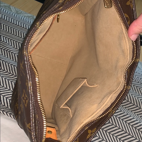 LOUIS VUITTON Monogram Looping GM - Picture 8 of 8